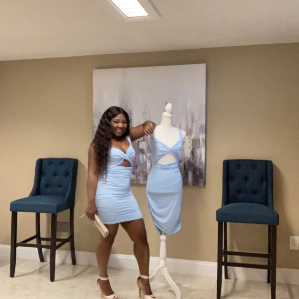 Baby blue dress - Picture 5 of 9